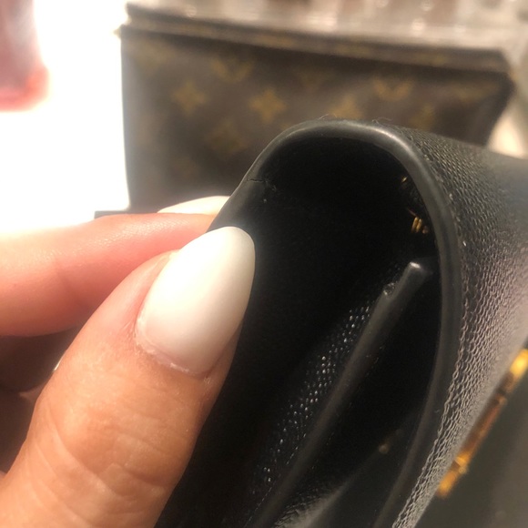 Sold ❌❌ YSL Uptown Wallet on chain - Picture 11 of 15